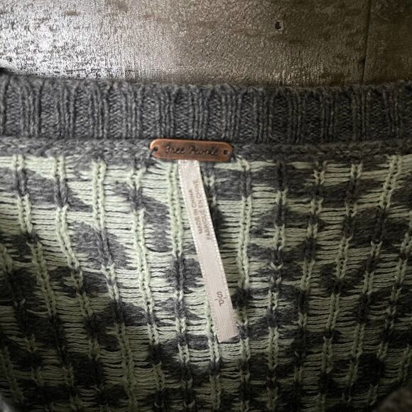 Free People Knit Sweater Small - Picture 3 of 3